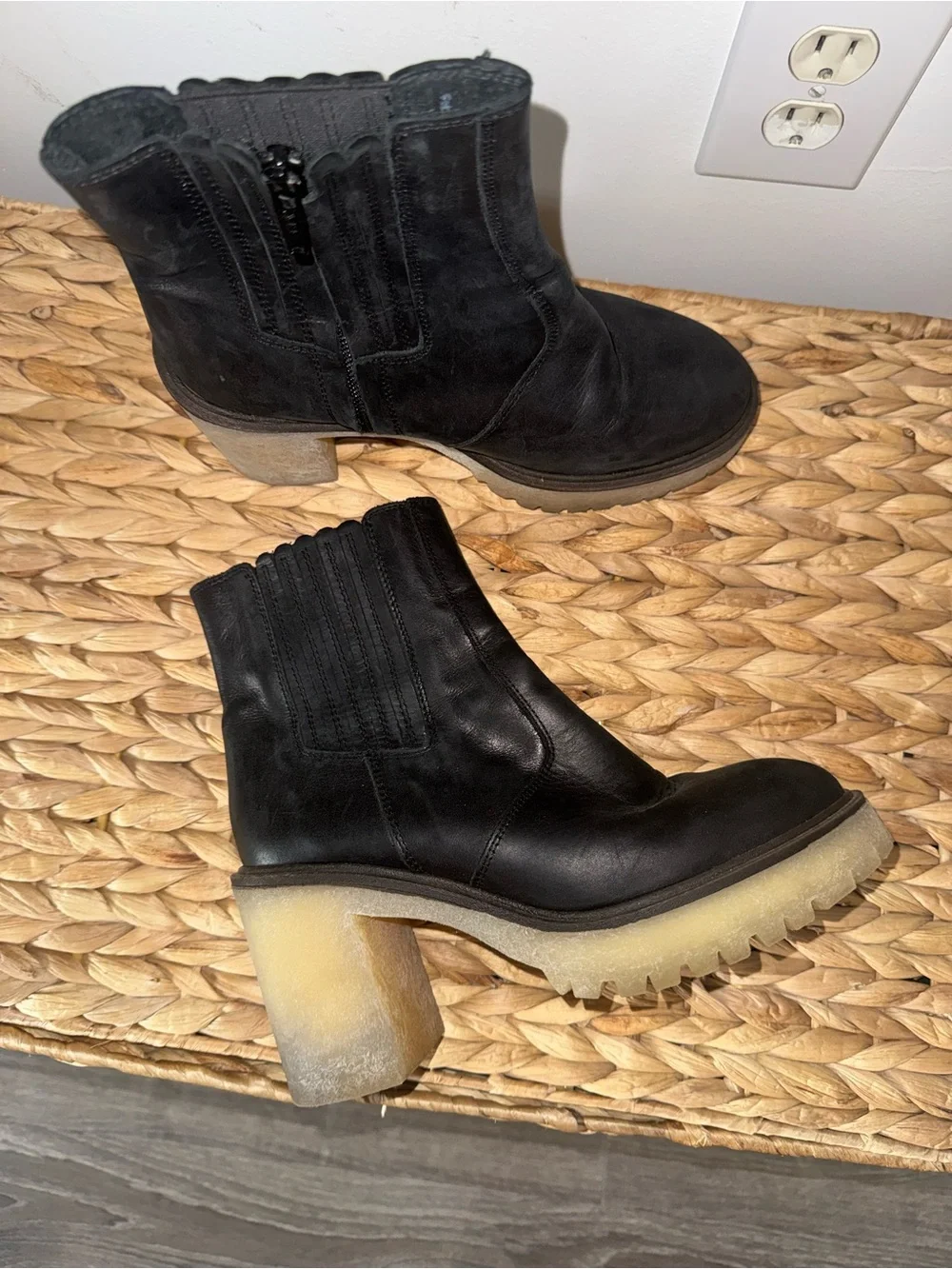 Free People James Chelsea Boots Leather Black 7.5